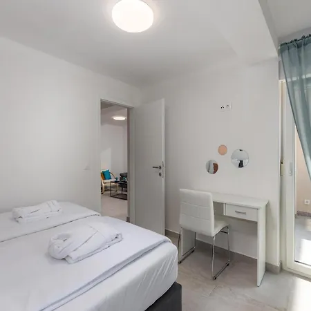 Apartment With Terrace And Swimming Pool